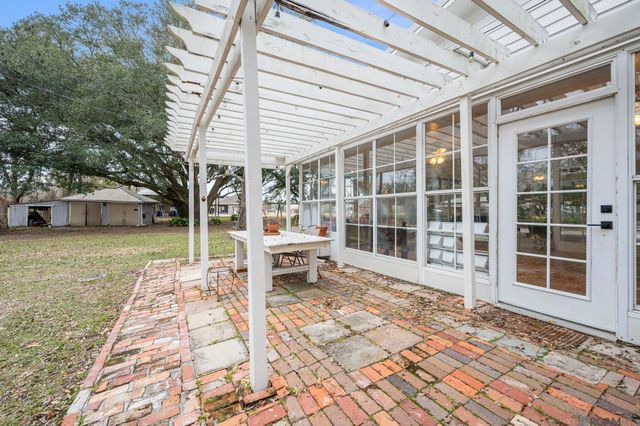 3143 Ourso Rd, Donaldsonville, LA 70346