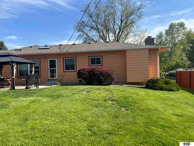 10276 Fowler Avenue, Omaha, NE 68134