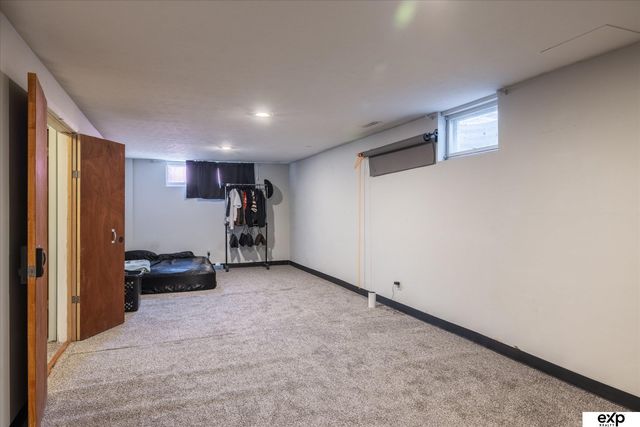 10276 Fowler Avenue, Omaha, NE 68134