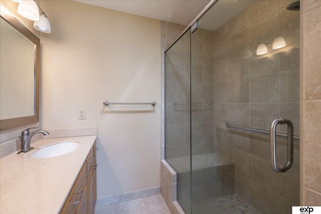 10276 Fowler Avenue, Omaha, NE 68134
