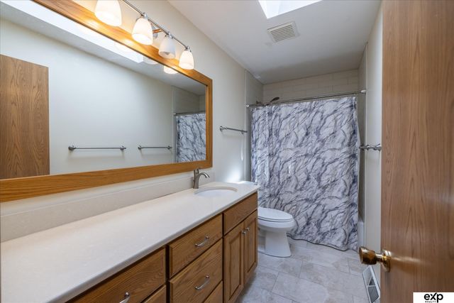 10276 Fowler Avenue, Omaha, NE 68134