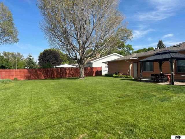 10276 Fowler Avenue, Omaha, NE 68134