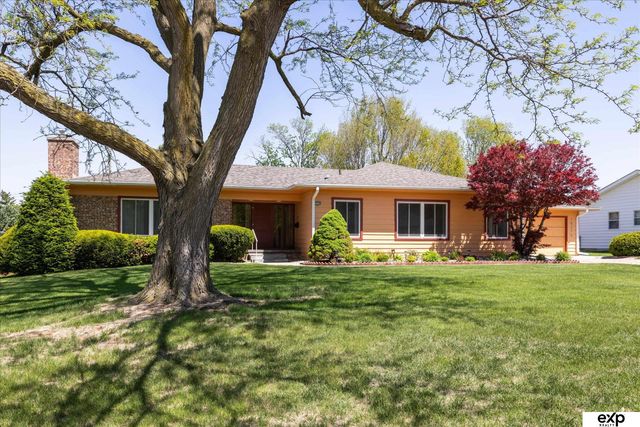 10276 Fowler Avenue, Omaha, NE 68134