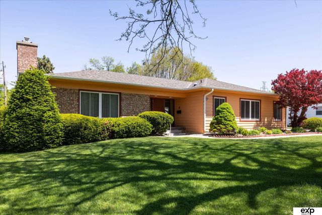 10276 Fowler Avenue, Omaha, NE 68134