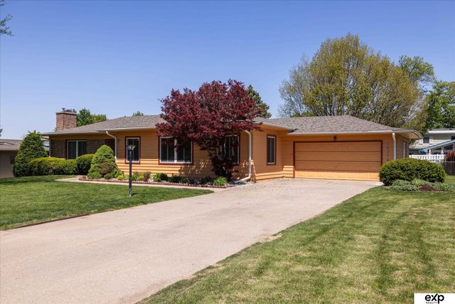 10276 Fowler Avenue, Omaha, NE 68134