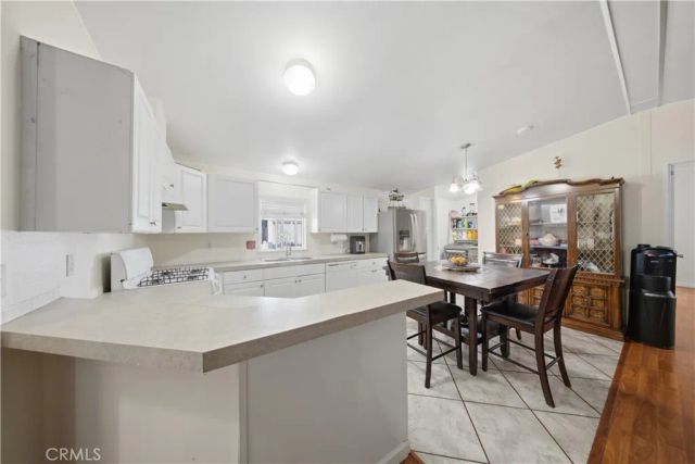 2545 E Avenue I, Lancaster, CA 93535