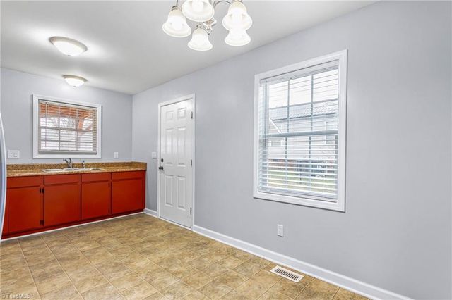 445 Key Street, Burlington, NC 27217