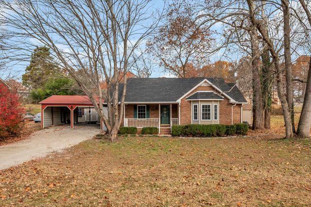 2306 Beechwood Dr, Springfield, TN 37172