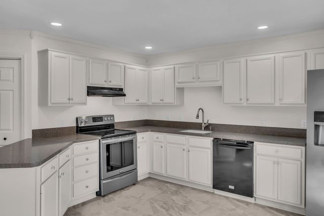 2306 Beechwood Dr, Springfield, TN 37172