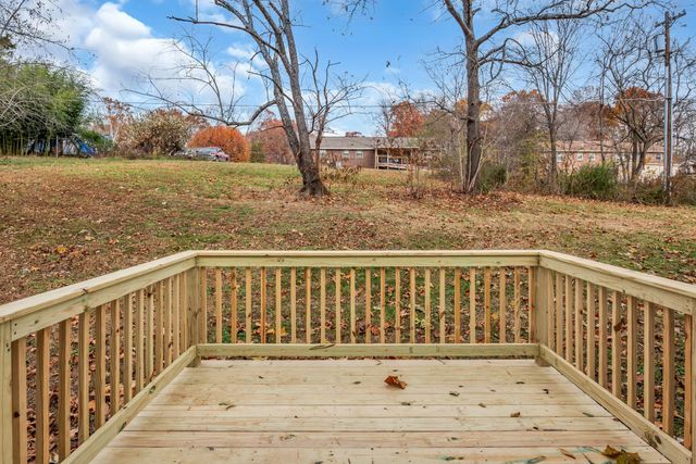 2306 Beechwood Dr, Springfield, TN 37172