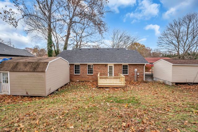 2306 Beechwood Dr, Springfield, TN 37172