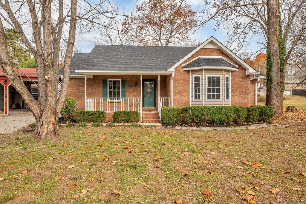 2306 Beechwood Dr, Springfield, TN 37172