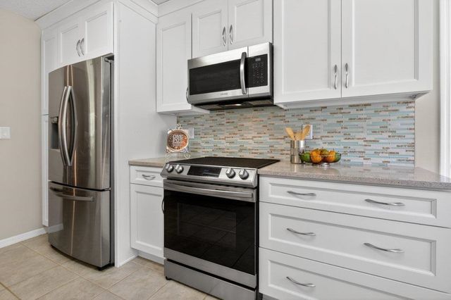 639 Aleida Dr, St Augustine, FL 32086