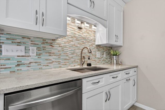 639 Aleida Dr, St Augustine, FL 32086