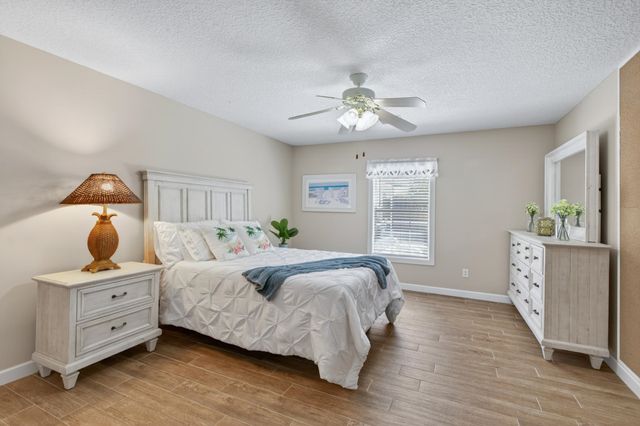 639 Aleida Dr, St Augustine, FL 32086