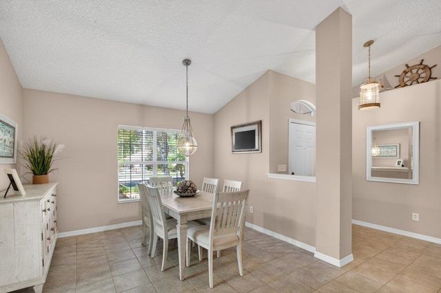 639 Aleida Dr, St Augustine, FL 32086