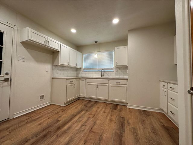 1303 Michigan Avenue, Dallas, TX 75216