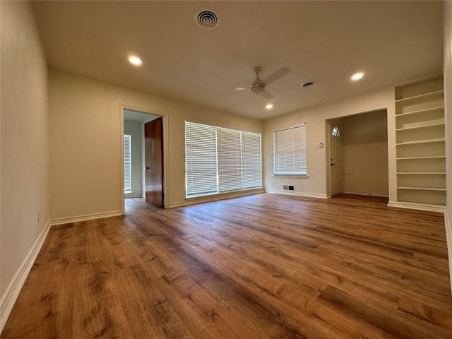 1303 Michigan Avenue, Dallas, TX 75216