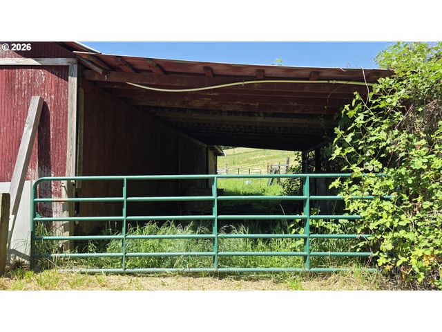 89505 POODLE CREEK Rd, Noti, OR 97461