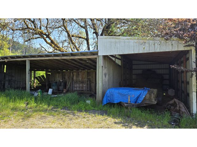 89505 POODLE CREEK Rd, Noti, OR 97461