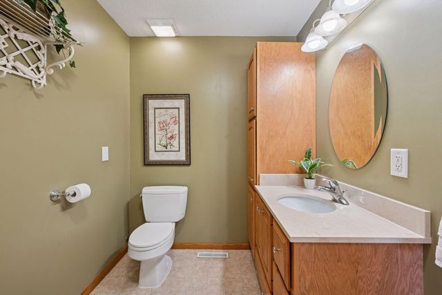 874 Kayla Lane, Hanover, MN 55341
