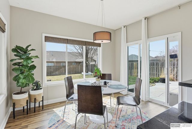 15035 Laurel Avenue, Omaha, NE 68116