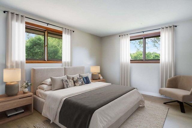 2050 Mt Kisco DRIVE, Elm Grove, WI 53122