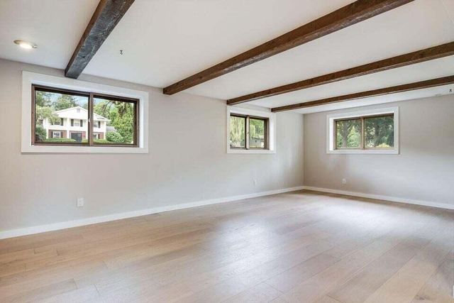 2050 Mt Kisco DRIVE, Elm Grove, WI 53122
