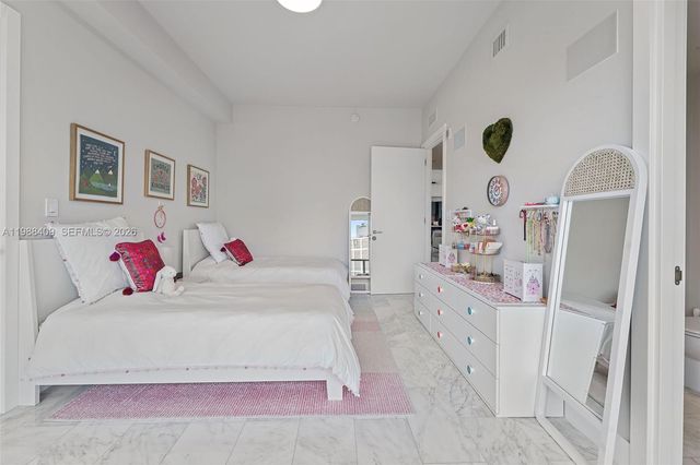 1451 Brickell Ave 2802, Miami, FL 33131