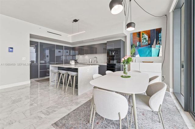 1451 Brickell Ave 2802, Miami, FL 33131