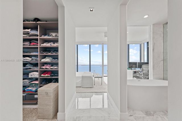 1451 Brickell Ave 2802, Miami, FL 33131