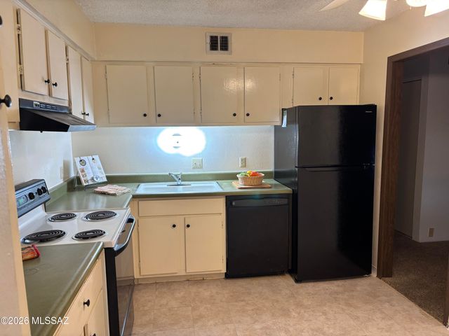 6352 N Barcelona Ln Unit 106, Tucson, AZ 85704