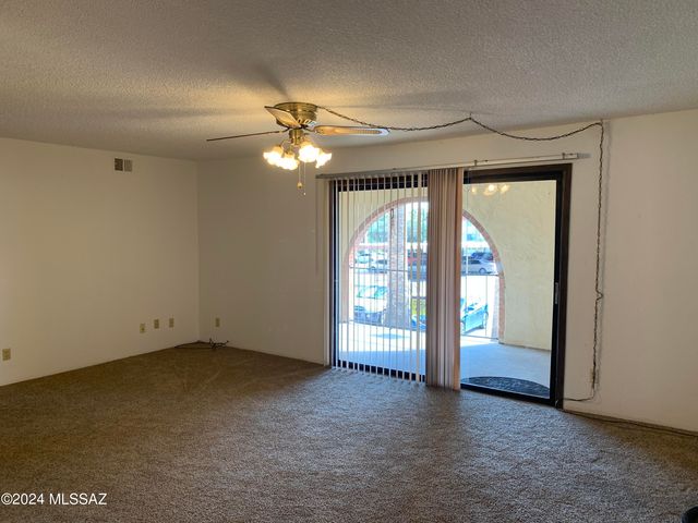 6352 N Barcelona Ln Unit 106, Tucson, AZ 85704