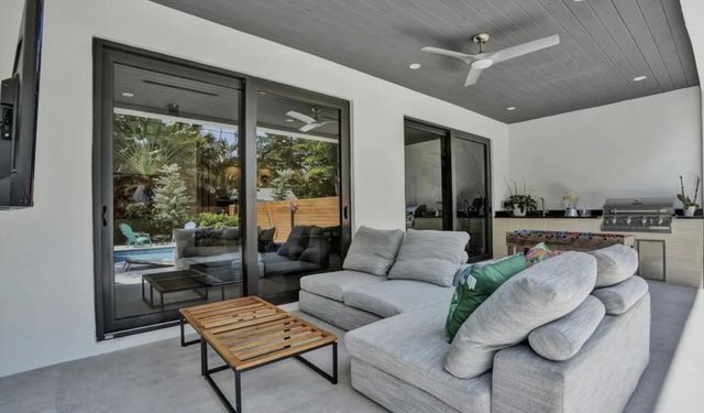 828 SW 16th Street, Fort Lauderdale, FL 33315