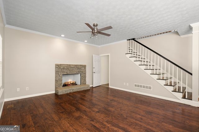 9569 Lakeview Court, Douglasville, GA 30135