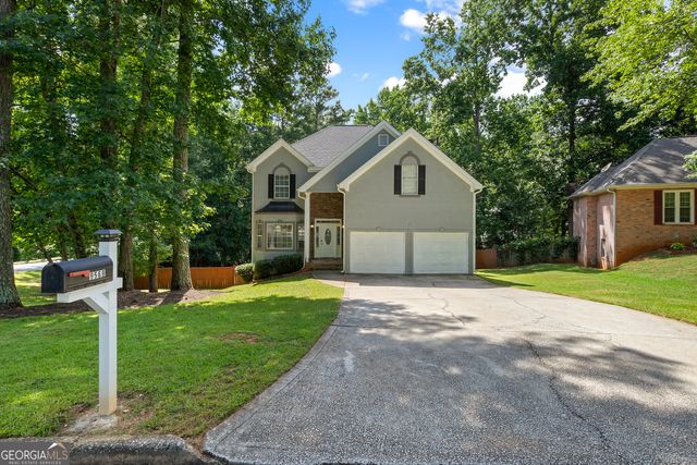 9569 Lakeview Court, Douglasville, GA 30135