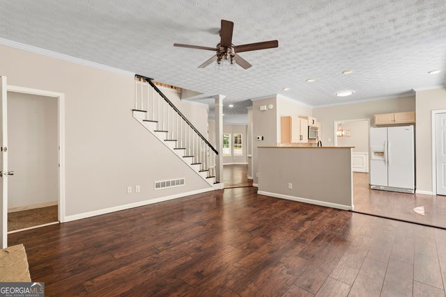 9569 Lakeview Court, Douglasville, GA 30135