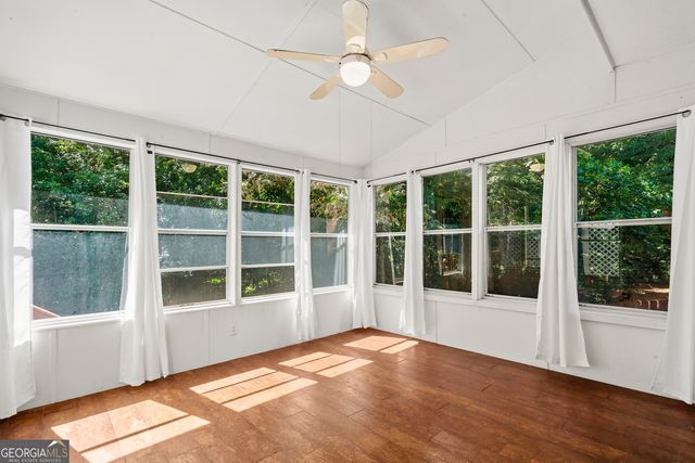 9569 Lakeview Court, Douglasville, GA 30135