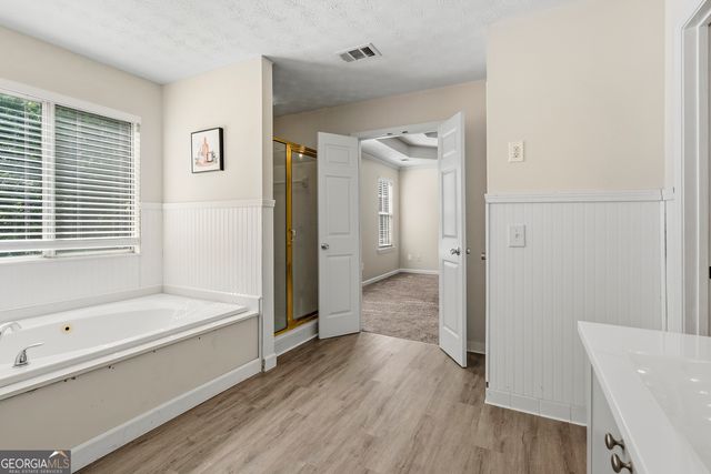 9569 Lakeview Court, Douglasville, GA 30135