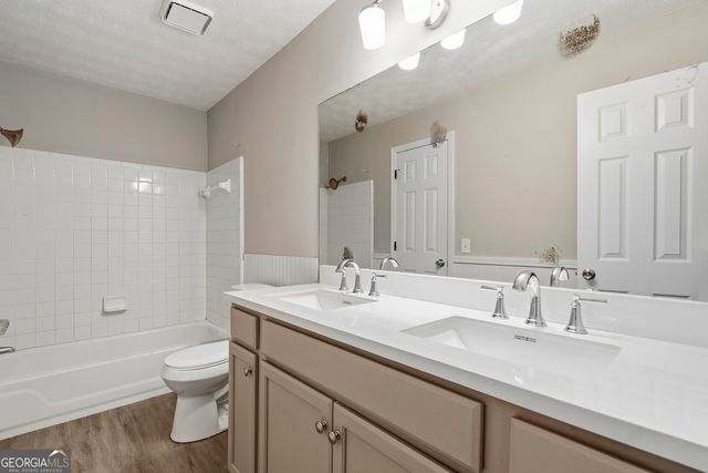 9569 Lakeview Court, Douglasville, GA 30135