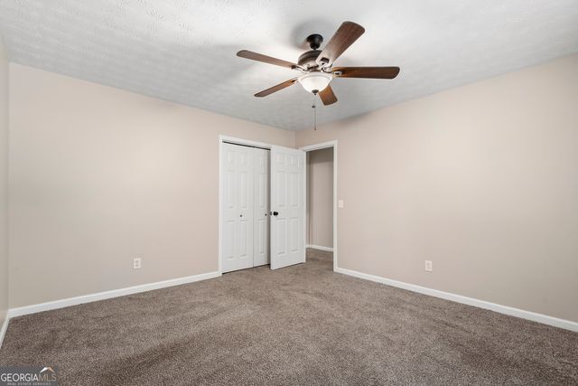 9569 Lakeview Court, Douglasville, GA 30135