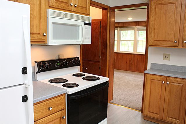 3012 MIDLAND Drive, Erie, PA 16506
