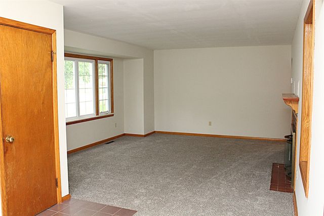 3012 MIDLAND Drive, Erie, PA 16506