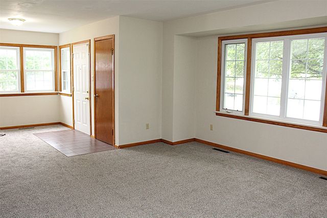 3012 MIDLAND Drive, Erie, PA 16506