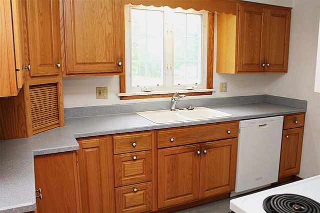 3012 MIDLAND Drive, Erie, PA 16506