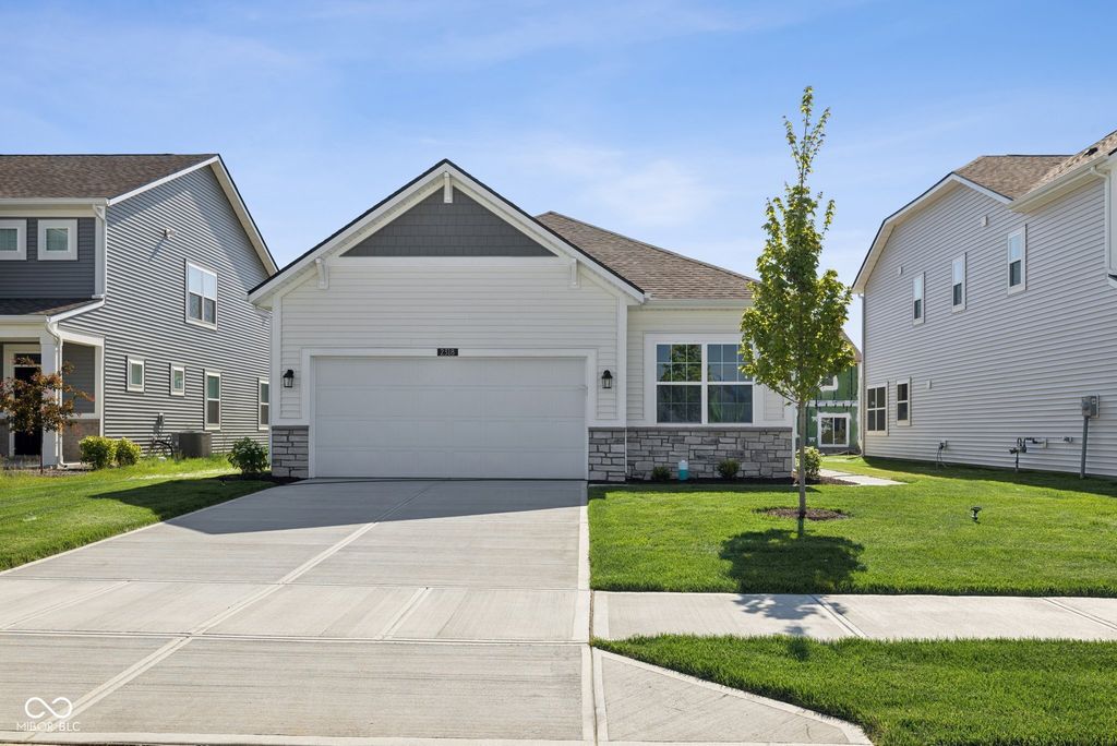 2318 Marjorie Way, Shelbyville, IN 46176