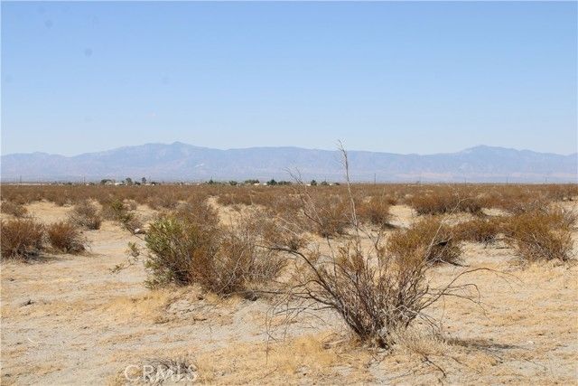 18 Lessing Avenue, Adelanto, CA 92301