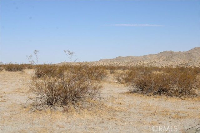 18 Lessing Avenue, Adelanto, CA 92301