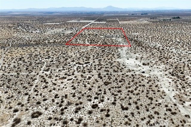 18 Lessing Avenue, Adelanto, CA 92301