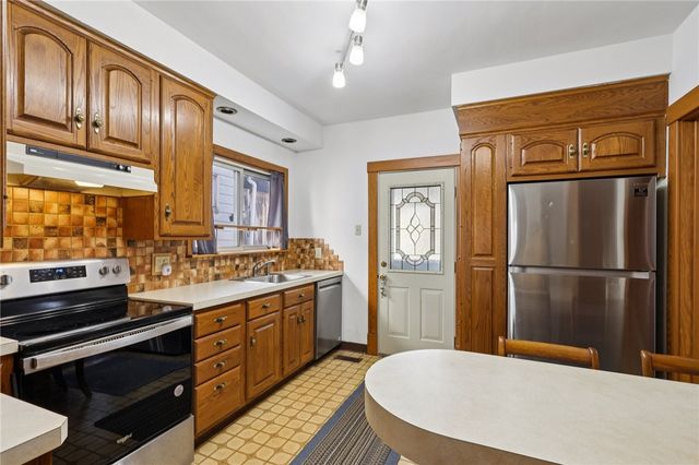 1910 Ridge Ave, Arnold, PA 15068